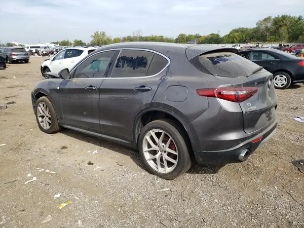 ZASFAKBN8J7B86379 2018 ALFA ROMEO STELVIO - Image 2