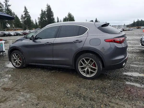 ZASFAKBN8J7B88228 2018 ALFA ROMEO STELVIO - Image 2