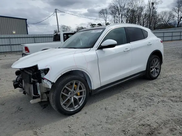 ZASFAKBN8J7C03908 2018 ALFA ROMEO STELVIO - Image 1