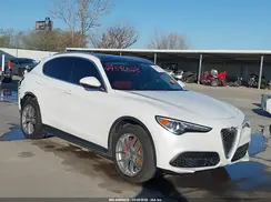 ZASFAKBN8J7C22670 2018 ALFA ROMEO STELVIO