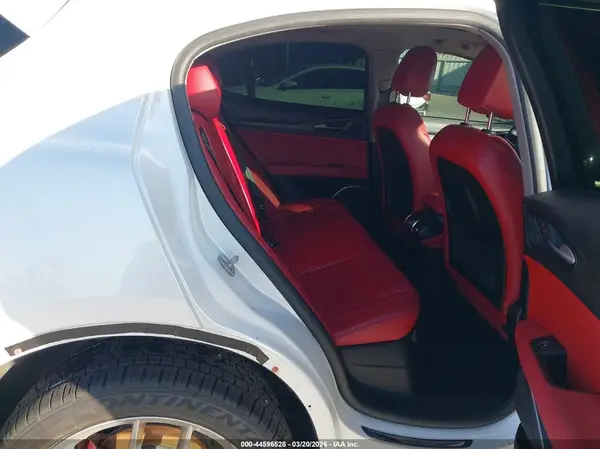ZASFAKBN8J7C22670 2018 ALFA ROMEO STELVIO - Image 8