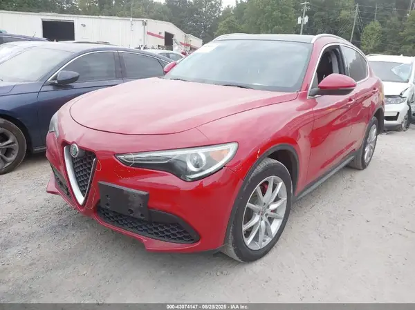 ZASFAKBN9J7B66156 2018 ALFA ROMEO STELVIO - Image 2