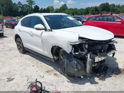 ZASFAKBN9J7B69011 2018 ALFA ROMEO STELVIO