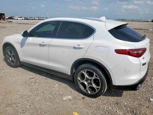 ZASFAKBN9J7B76119 2018 ALFA ROMEO STELVIO - Image 2