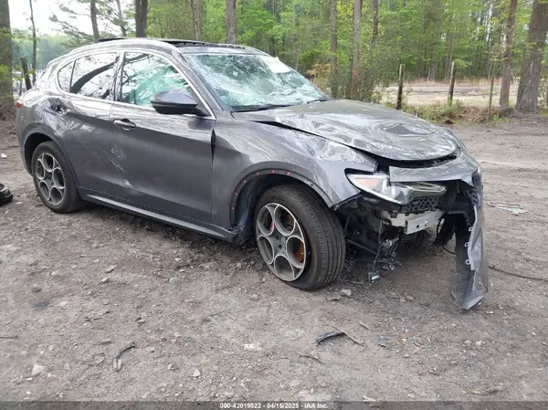 ZASFAKBN9J7B90506 2018 ALFA ROMEO STELVIO - Image 1