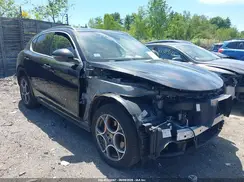ZASFAKBN9J7C28932 2018 ALFA ROMEO STELVIO