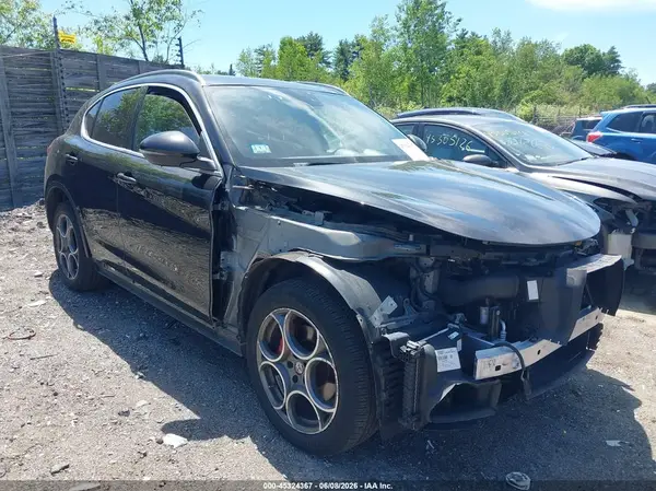 ZASFAKBN9J7C28932 2018 ALFA ROMEO STELVIO