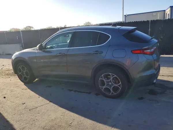 ZASFAKBNXJ7B69423 2018 ALFA ROMEO STELVIO - Image 2