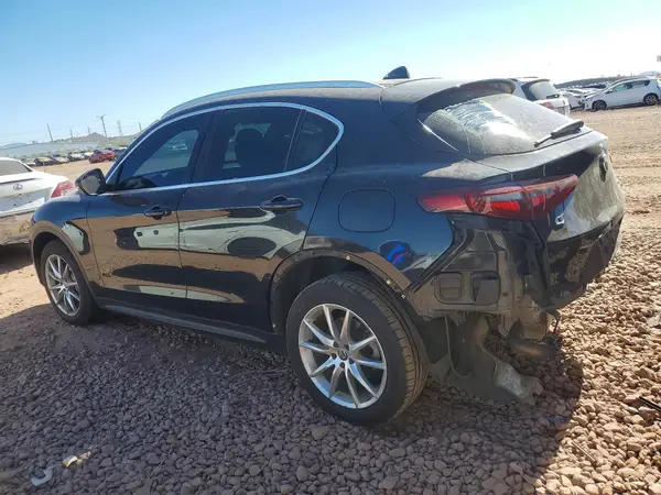 ZASFAKBNXJ7B71396 2018 ALFA ROMEO STELVIO - Image 2