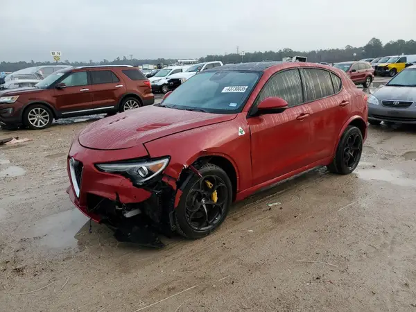 ZASFAKEV0J7C25297 2018 ALFA ROMEO STELVIO - Image 1