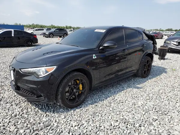 ZASFAKEV2J7C19386 2018 ALFA ROMEO STELVIO - Image 1