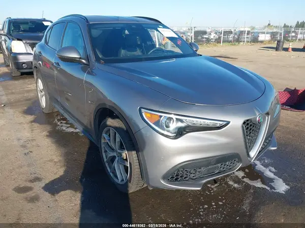 ZASFAKNN0J7B69734 2018 ALFA ROMEO STELVIO