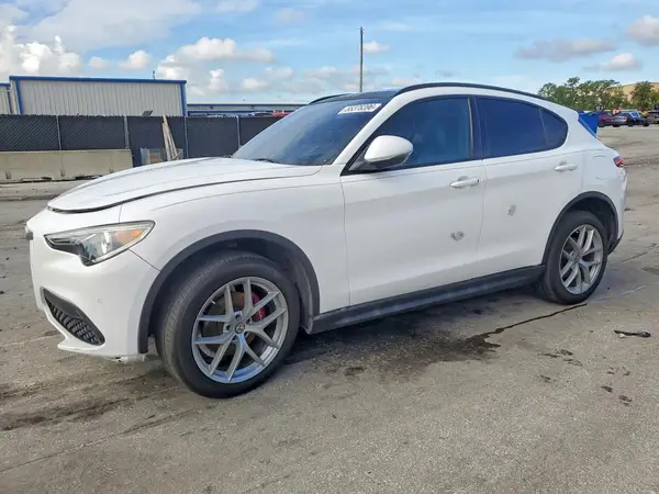 ZASFAKNN0J7B82368 2018 ALFA ROMEO STELVIO