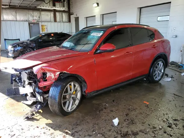 ZASFAKNN0J7B97419 2018 ALFA ROMEO STELVIO - Image 1