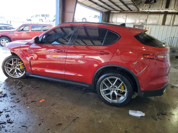 ZASFAKNN0J7B97419 2018 ALFA ROMEO STELVIO - Image 2