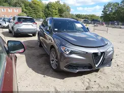 ZASFAKNN0J7B98084 2018 ALFA ROMEO STELVIO