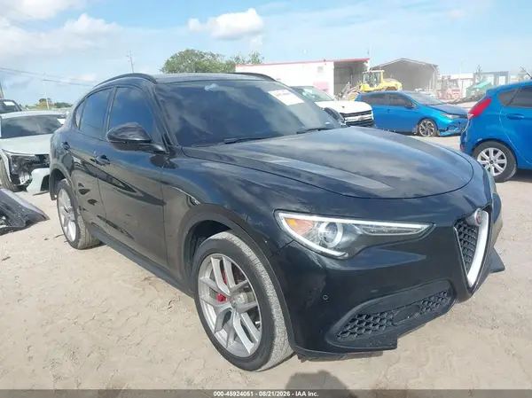 ZASFAKNN0J7B99218 2018 ALFA ROMEO STELVIO - Image 1