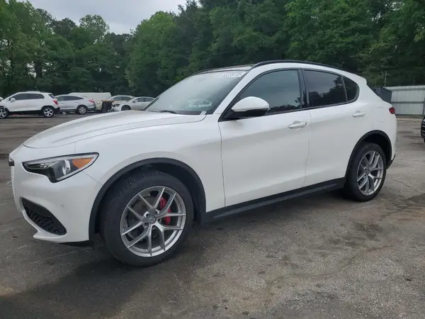 ZASFAKNN0J7C18818 2018 ALFA ROMEO STELVIO - Image 1