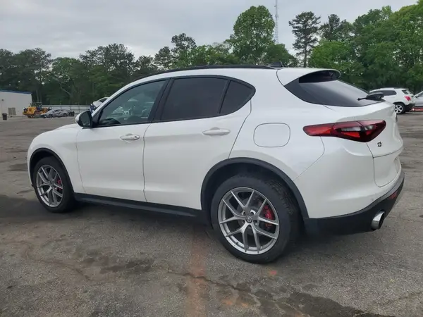 ZASFAKNN0J7C18818 2018 ALFA ROMEO STELVIO - Image 2