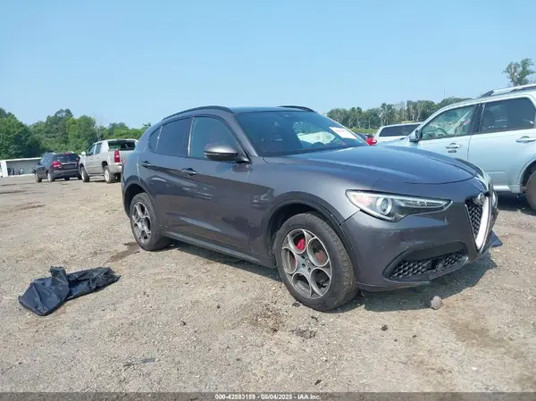 ZASFAKNN1J7B73906 2018 ALFA ROMEO STELVIO