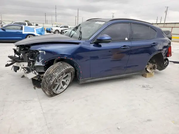 ZASFAKNN1J7B86803 2018 ALFA ROMEO STELVIO