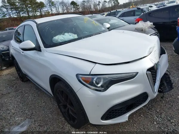 ZASFAKNN2J7B72960 2018 ALFA ROMEO STELVIO