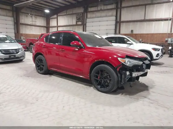 ZASFAKNN2J7B80881 2018 ALFA ROMEO STELVIO - Image 1