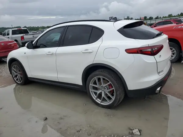 ZASFAKNN2J7B85742 2018 ALFA ROMEO STELVIO - Image 2