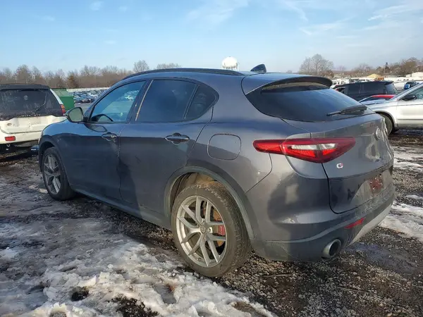 ZASFAKNN2J7B87331 2018 ALFA ROMEO STELVIO - Image 2