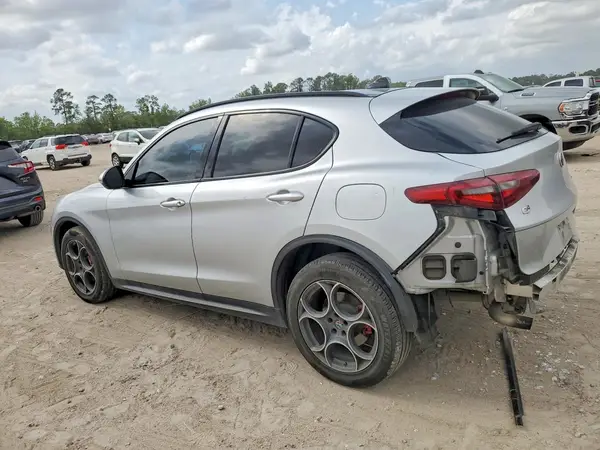 ZASFAKNN2J7B88351 2018 ALFA ROMEO STELVIO - Image 2