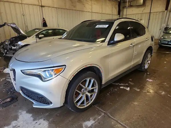 ZASFAKNN2J7B92724 2018 ALFA ROMEO STELVIO