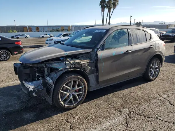 ZASFAKNN2J7C01955 2018 ALFA ROMEO STELVIO