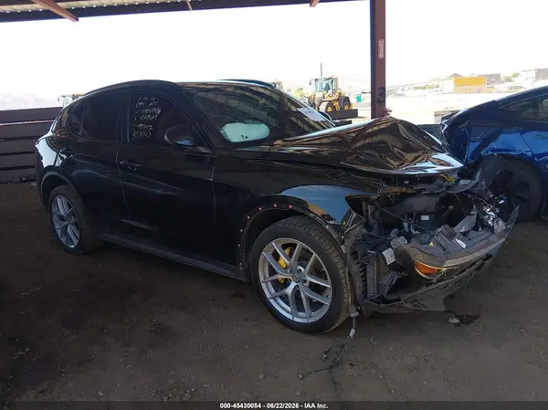 ZASFAKNN2J7C02507 2018 ALFA ROMEO STELVIO