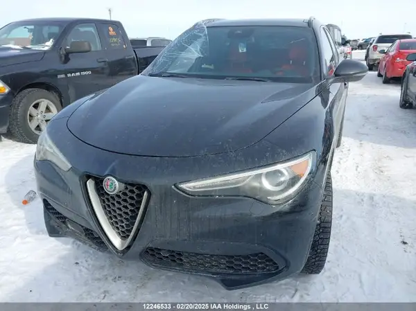 ZASFAKNN2J7C05245 2018 ALFA ROMEO STELVIO - Image 2