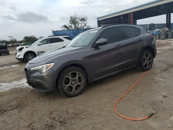 ZASFAKNN2J7C07805 2018 ALFA ROMEO STELVIO - Image 1