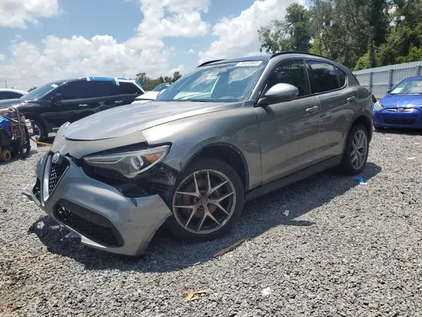 ZASFAKNN3J7B70831 2018 ALFA ROMEO STELVIO