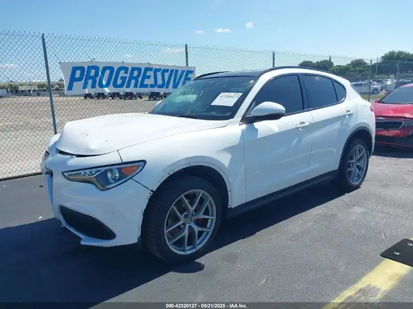 ZASFAKNN3J7B95471 2018 ALFA ROMEO STELVIO - Image 2