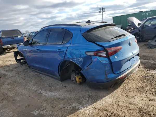 ZASFAKNN3J7B98256 2018 ALFA ROMEO STELVIO - Image 2