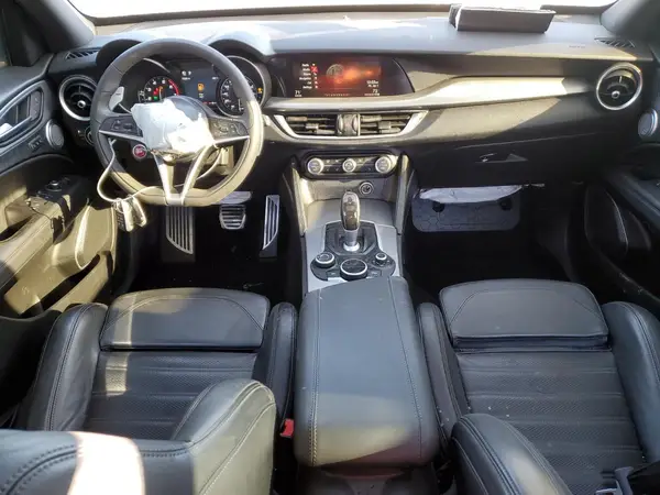 ZASFAKNN3J7B98256 2018 ALFA ROMEO STELVIO - Image 8