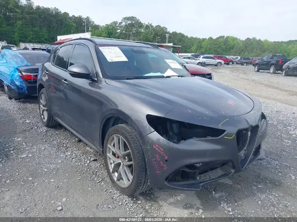 ZASFAKNN3J7C15962 2018 ALFA ROMEO STELVIO - Image 1