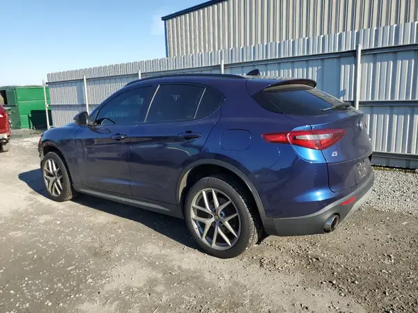ZASFAKNN4J7B68893 2018 ALFA ROMEO STELVIO - Image 2