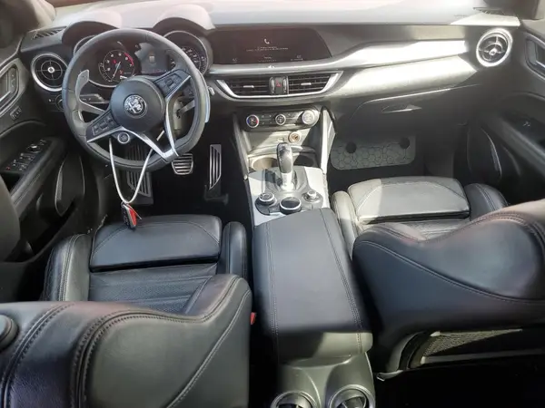 ZASFAKNN4J7B75102 2018 ALFA ROMEO STELVIO - Image 8