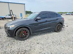 ZASFAKNN4J7C00385 2018 ALFA ROMEO STELVIO