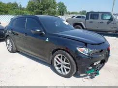 ZASFAKNN5J7B68871 2018 ALFA ROMEO STELVIO