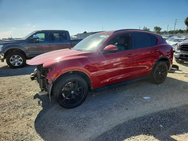 ZASFAKNN5J7B78915 2018 ALFA ROMEO STELVIO