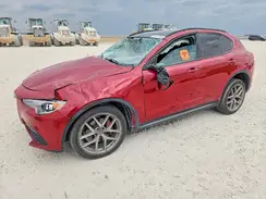 ZASFAKNN5J7B79255 2018 ALFA ROMEO STELVIO
