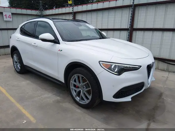 ZASFAKNN5J7B89896 2018 ALFA ROMEO STELVIO