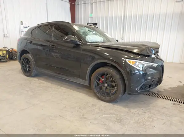 ZASFAKNN5J7B98677 2018 ALFA ROMEO STELVIO