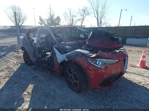 ZASFAKNN5J7B99232 2018 ALFA ROMEO STELVIO
