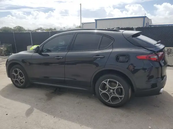 ZASFAKNN5J7C04848 2018 ALFA ROMEO STELVIO - Image 2